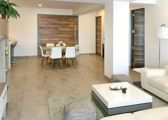 Luxe Top-floor Incredible Roof Pool At Complex Apartment *
