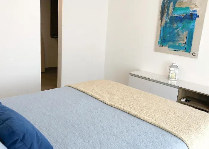 5 Blocks To Beach, Oceanview Pool & Hot Tub *